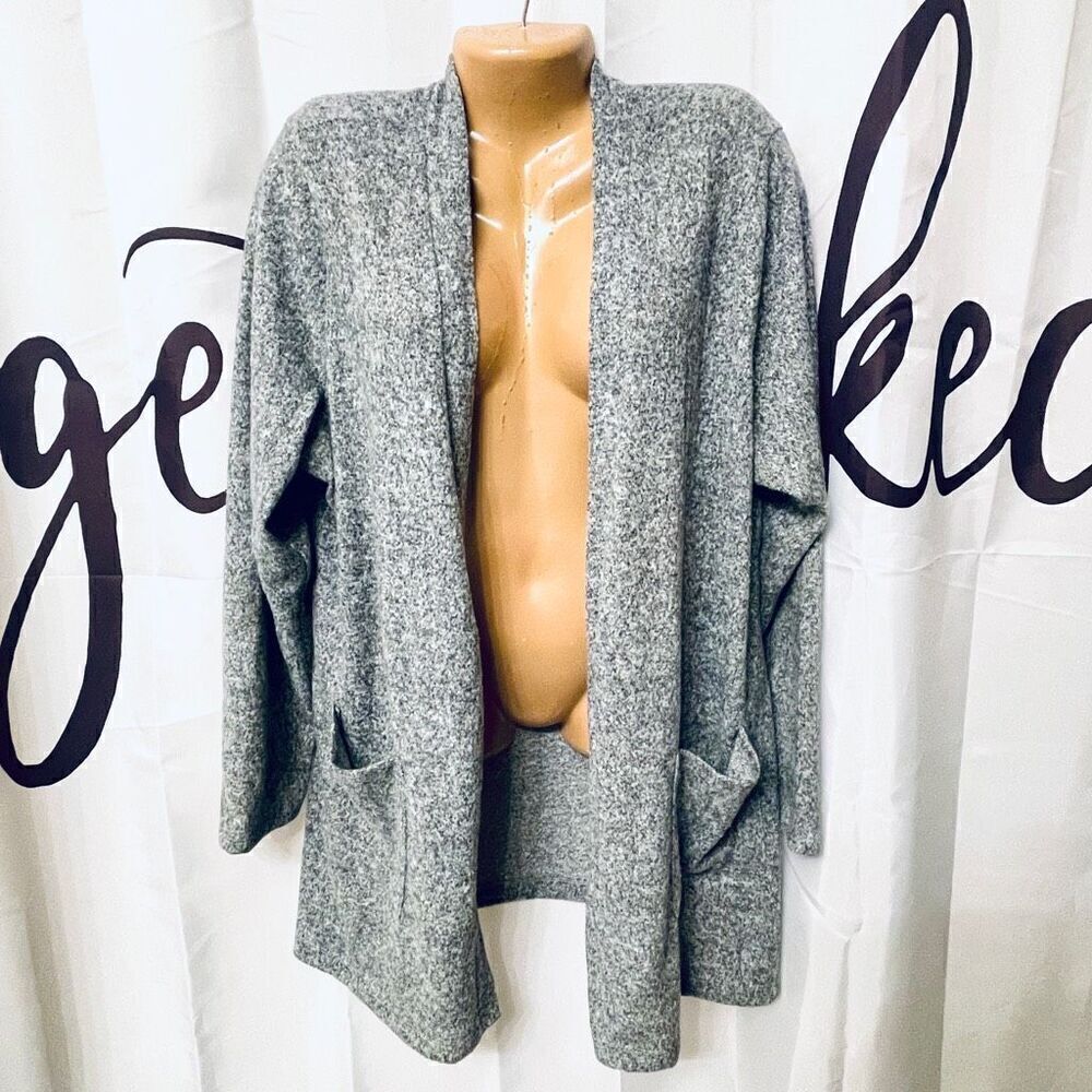 NWT JOIE DE VIVRE Gorgeous 2X Plus Grey Light Super Soft Long Cardigan w Pockets